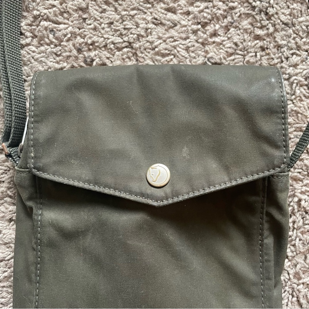 Fjallraven Pocket Bag G-1000 Crossbody Zip Green Travel Hiking Snap Close - Picture 4 of 16